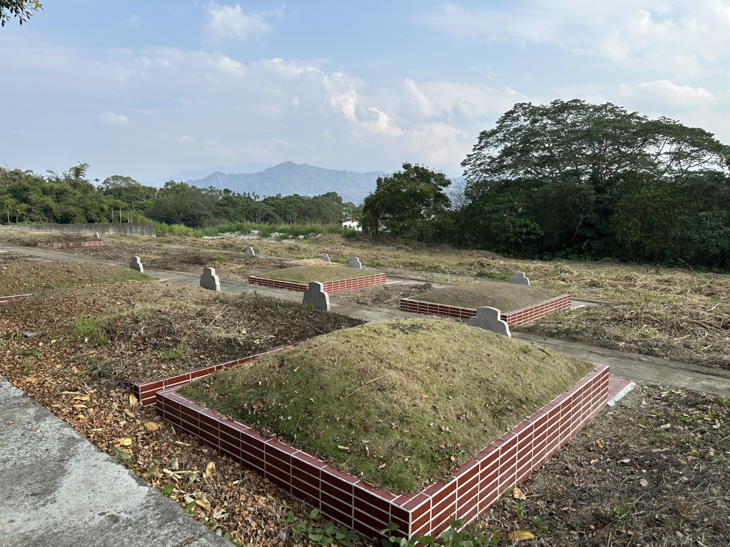 示範公墓